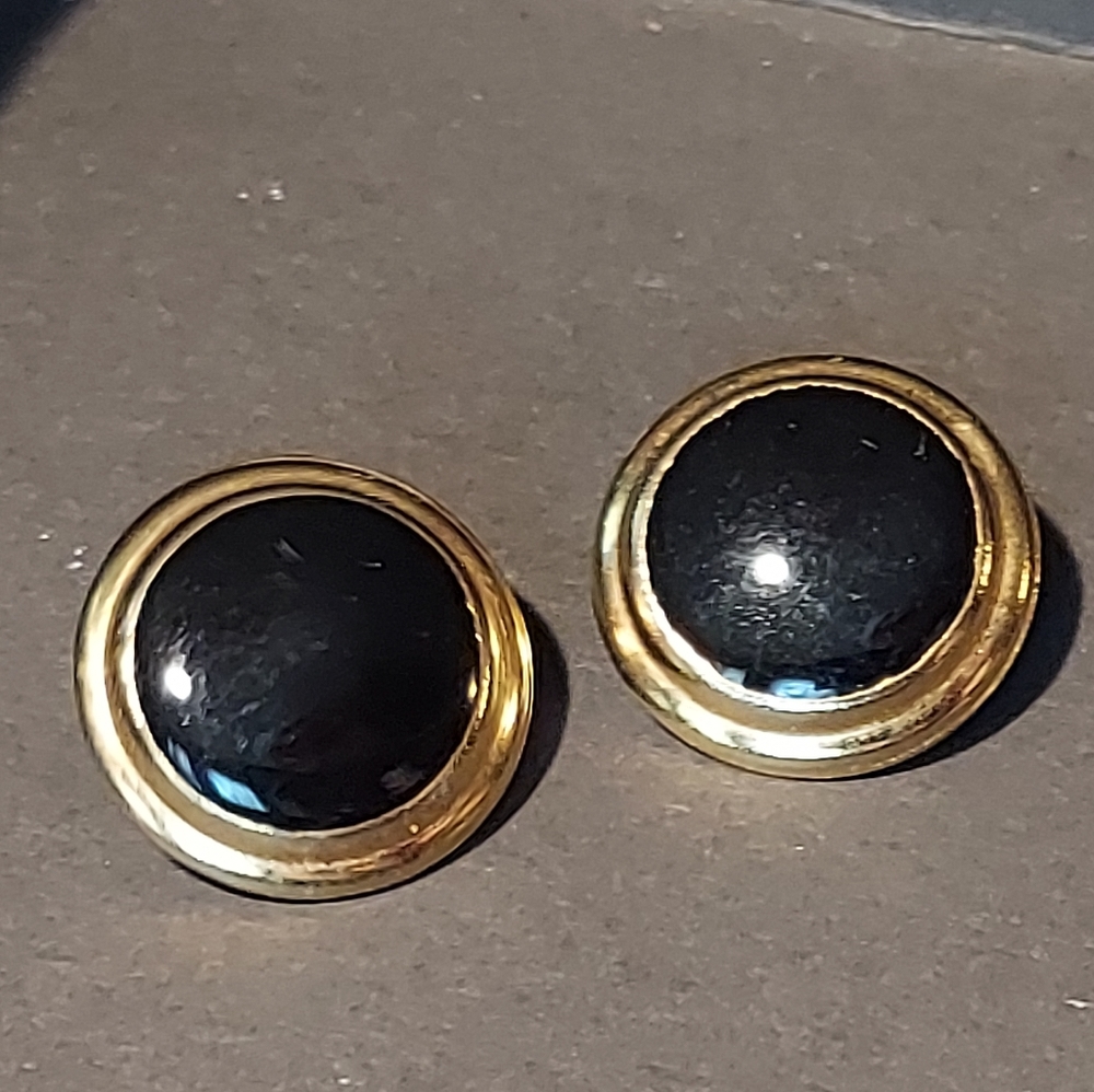 Earings